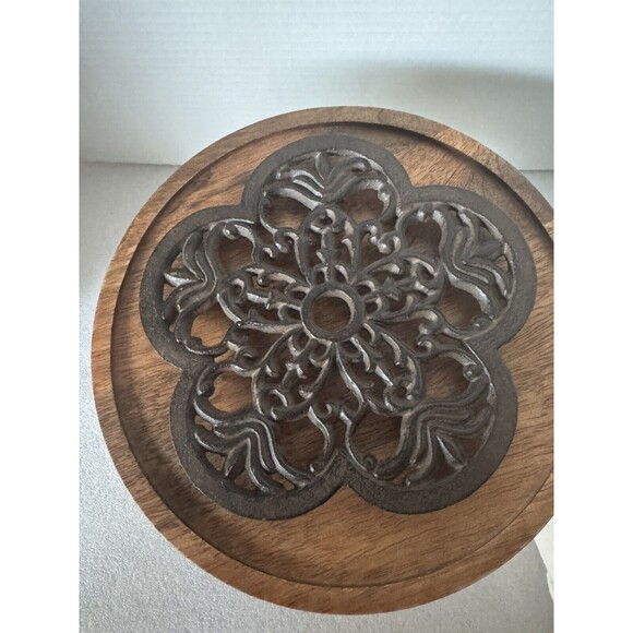 Cast Iron, Floral/Flower Shaped Trivet Tableware Serveware
